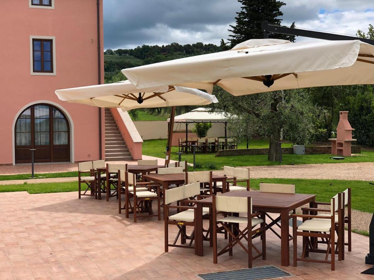 カスタニェート・カルドゥッチLe Bozze "Il Frantoio" Con Piscina, Wi-Fi, Posto Autoアパートメント エクステリア 写真