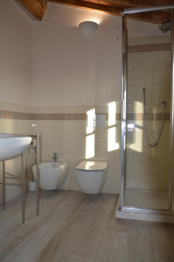 カスタニェート・カルドゥッチLe Bozze "Il Frantoio" Con Piscina, Wi-Fi, Posto Autoアパートメント エクステリア 写真